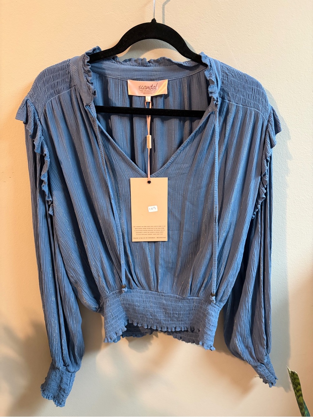 Scandal Italy Blue Ruffle Sleeve Blouse NWT – Size L
#0056